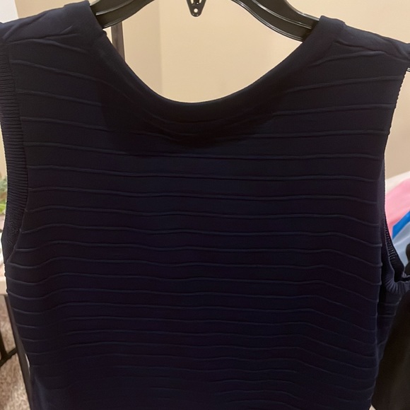 Top - Picture 3 of 3